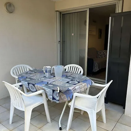 Apartment Deux Pieces Avec Terrasse, Cour Privee Et Piscine - - Fr-1-250-264